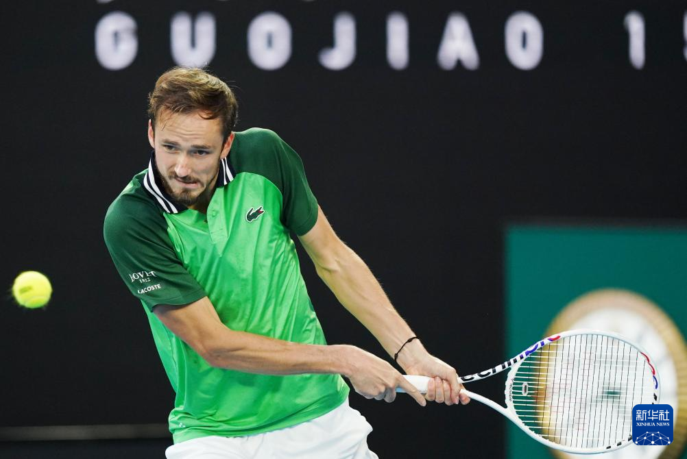 供了舞台 供了舞台