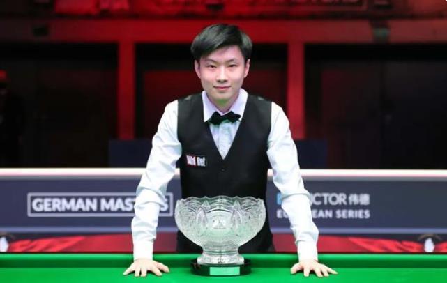 整体协调的 整体协调的