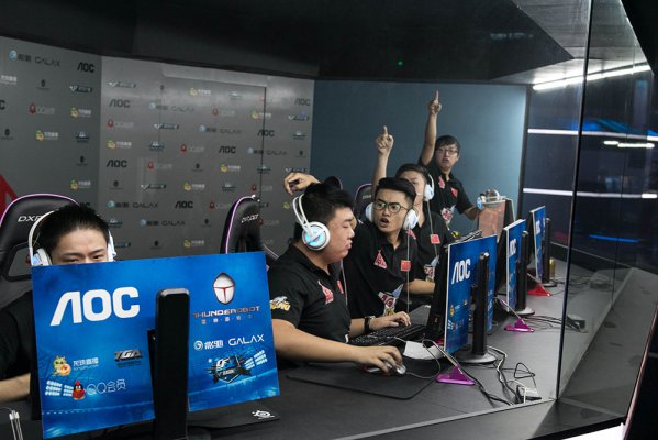 完成一位新 完成一位新